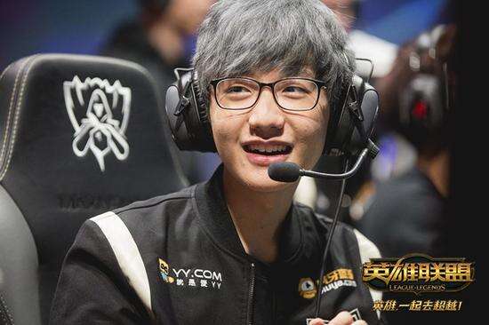 居中陈列 居中陈列